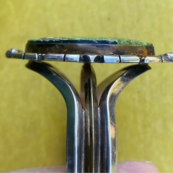 Vintage Navajo Sterling Silver Gaspeite Cuff Bracelet Signed  “KM” UNISEX - Picture 8 of 17